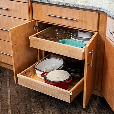 https://www.bertch.com/webres/Image/kitchen/products/accessories/concealed_drawers_400.jpg