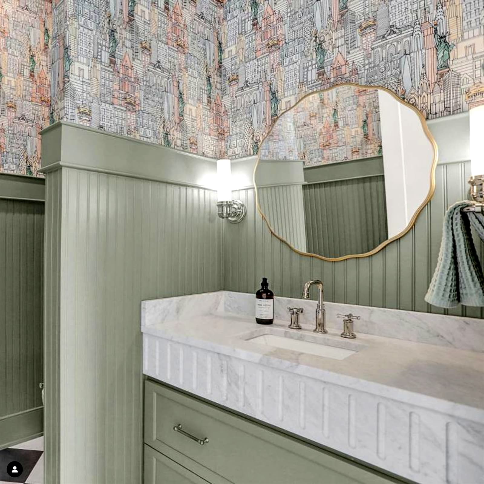 Spa-Inspired Bathrooms are En Vogue